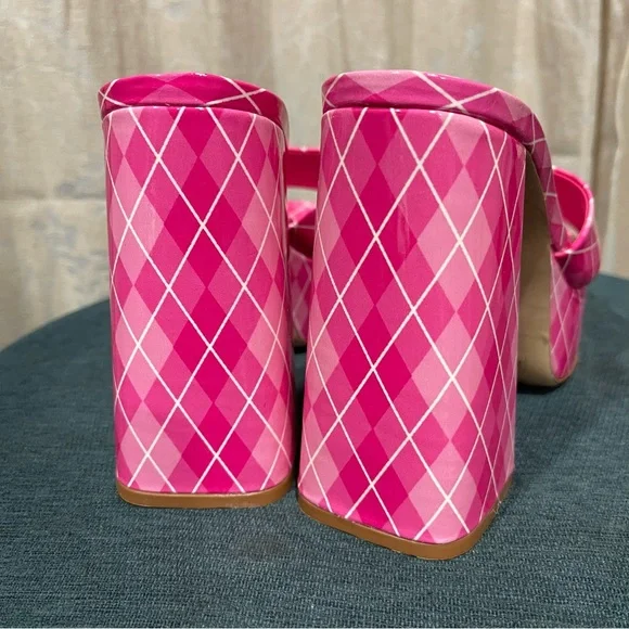 LARROUDEBRAND NEW! Dolly Argyle Platform Mule Size: 7